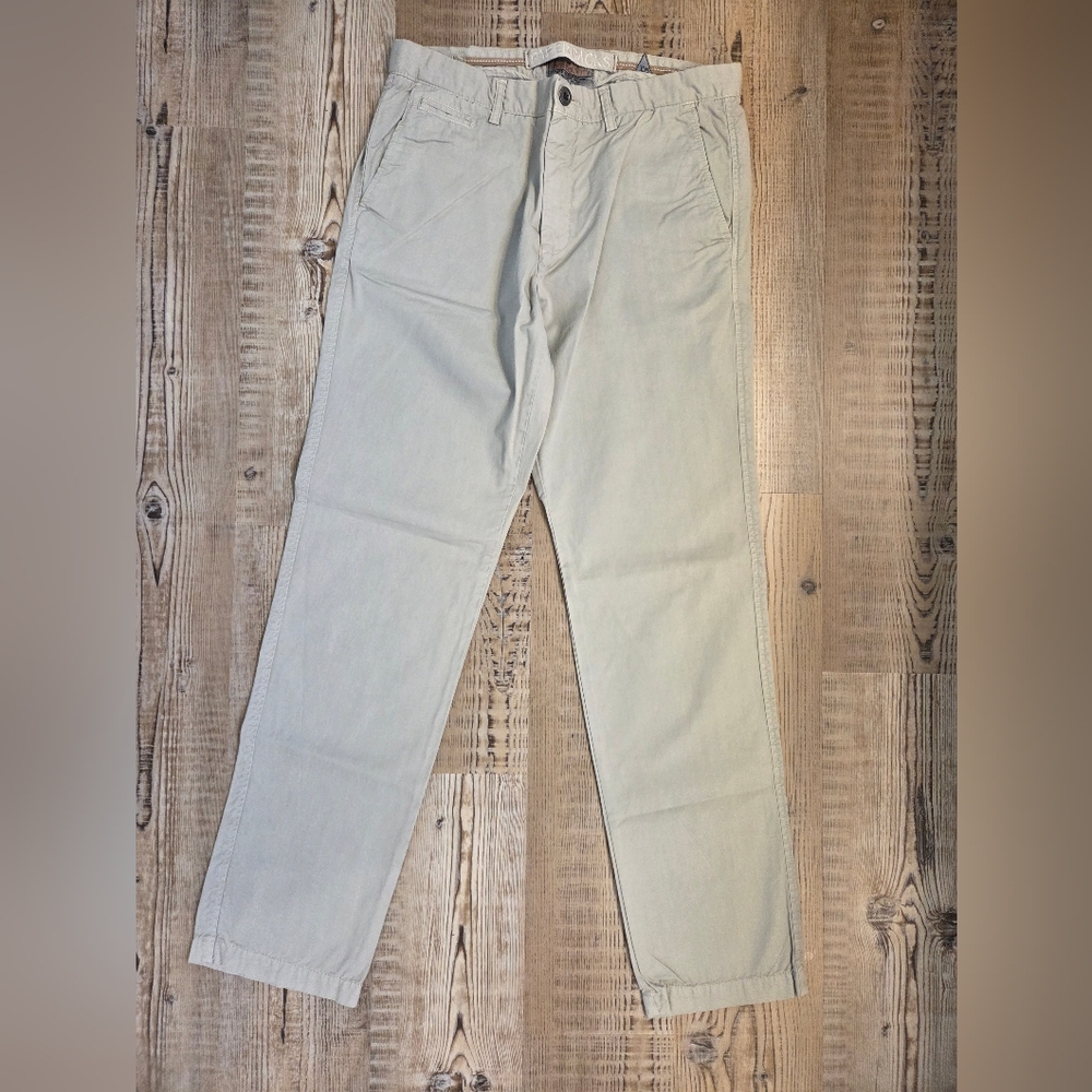 Paperbacks Khakis Trousers 34